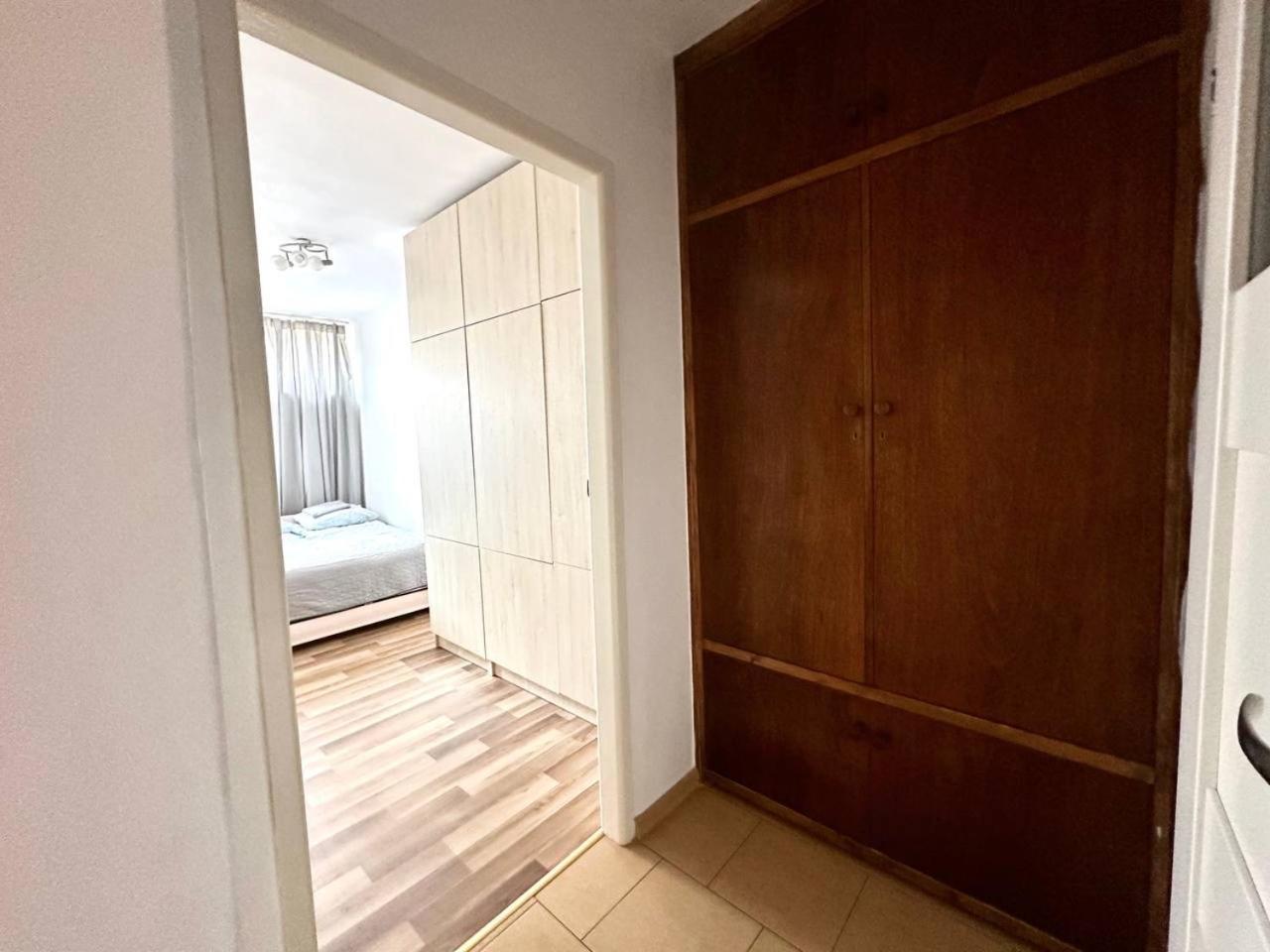 Ohmyhome - Park Mirowski Apartment *